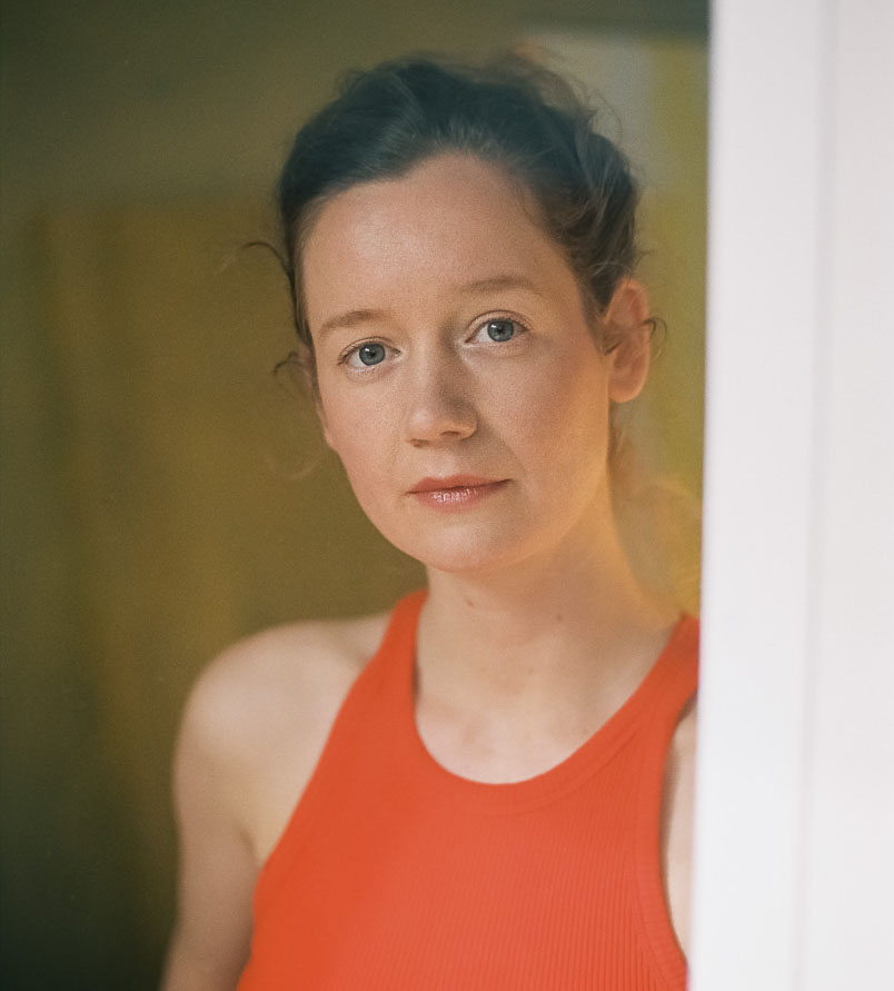 Musikalischer Spaziergang durchs Hansaviertel – Konzert mit Katja Aujesky im Bibliotheksgarten